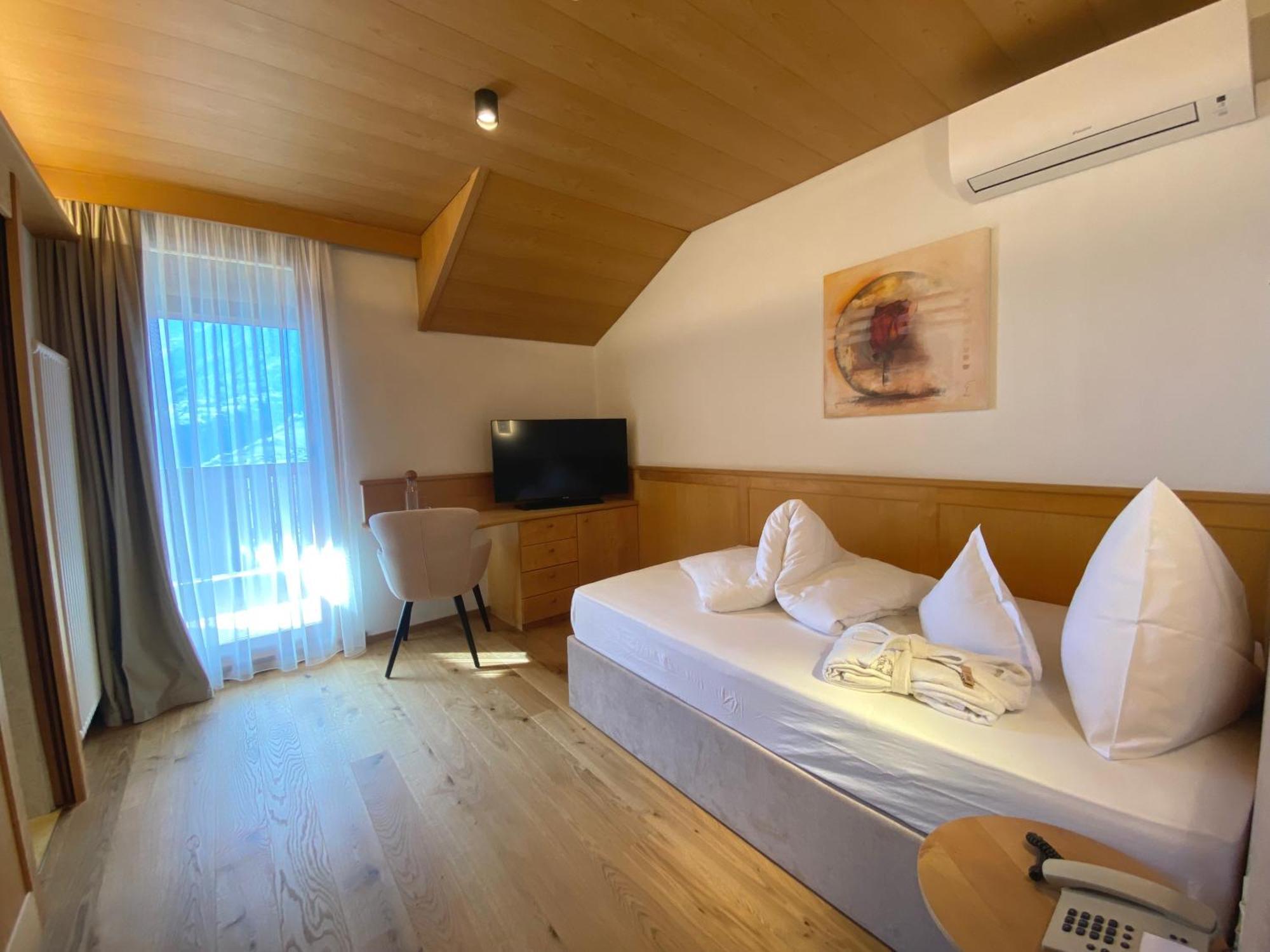 Hotel Schlosswirt Schenna Luaran gambar
