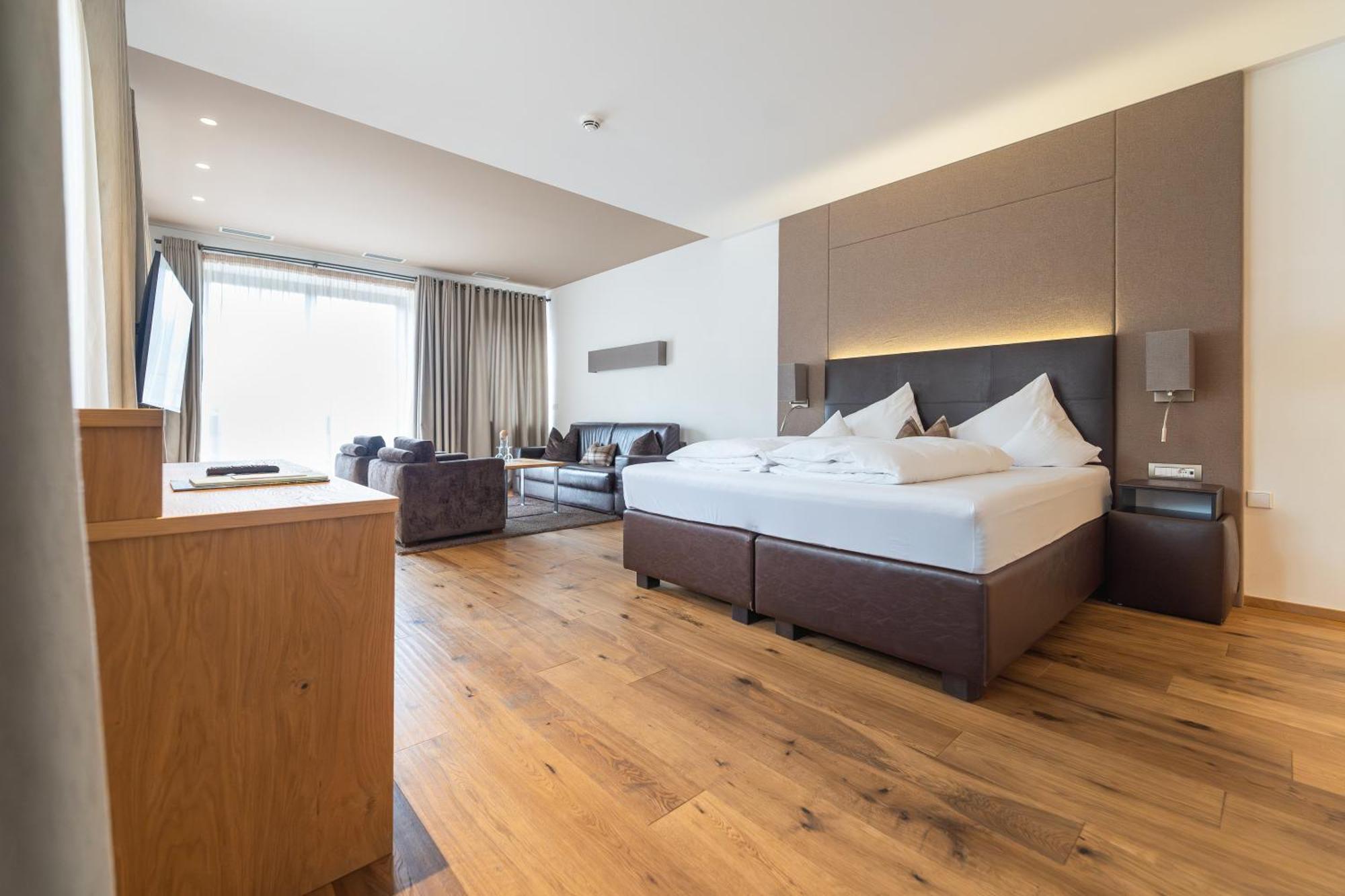 Hotel Schlosswirt Schenna Luaran gambar
