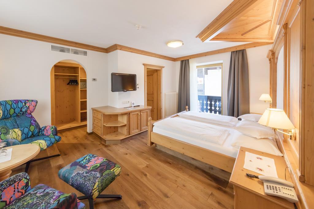 Hotel Schlosswirt Schenna Luaran gambar